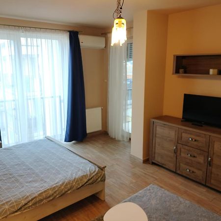 Central Apartment In Mihai Viteazu Square Клуж-Напока Экстерьер фото